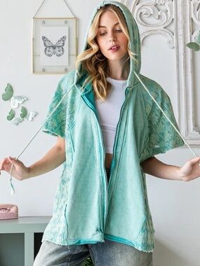 204 ❤️ OLI & HALI HALF SLEEVE BUTTON
FRONT HOOD JACKET